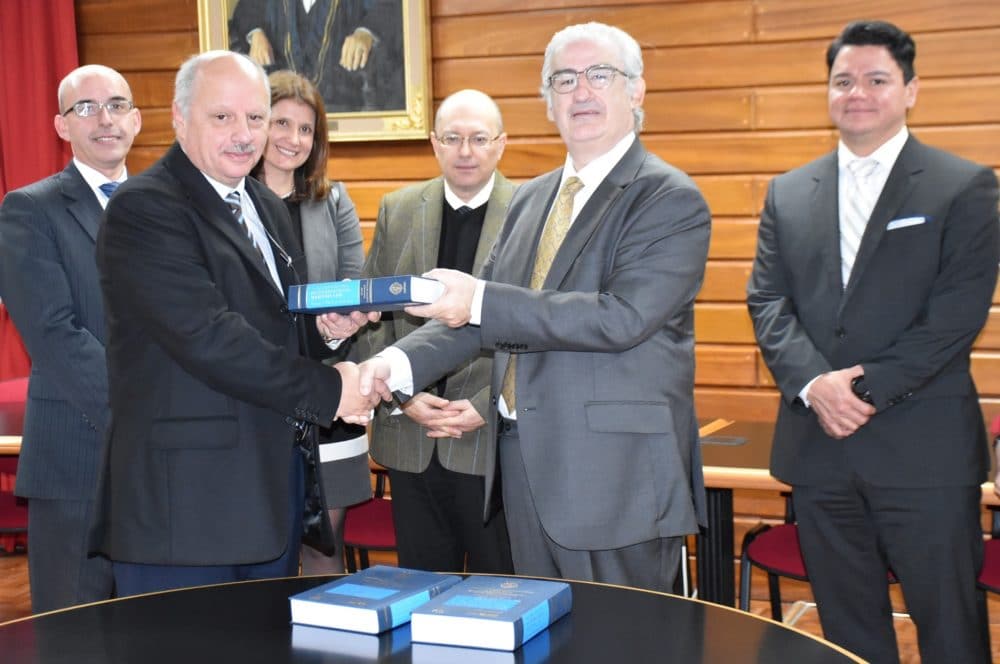 2016_12_20 - Presentation of IMLI Manuals to University of Malta (70%)